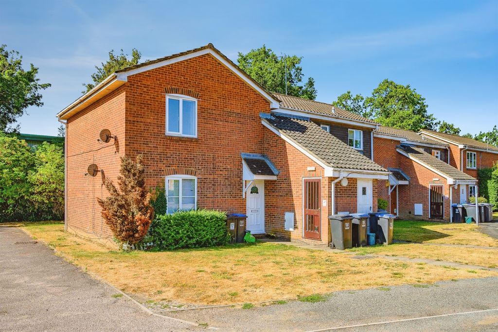 Property photo 1 of 12