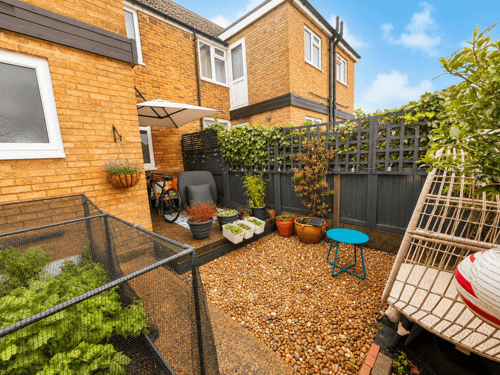 Property photo 1 of 9 1 Bed Flat, Whitstable