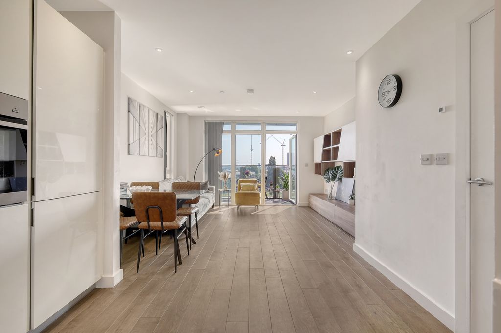 Property photo 1 of 17 Photo 1