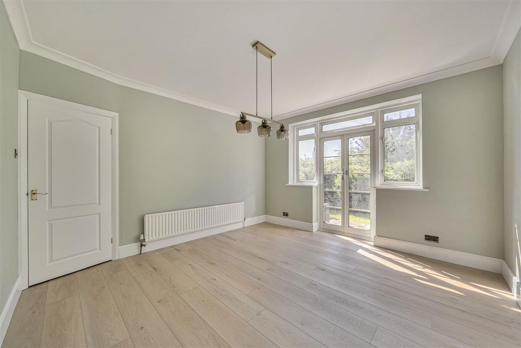 Property photo 3 of 16 1-6A105Adf8B416-1458471 (12)-1.Jpg