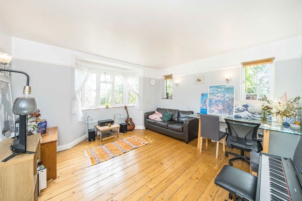 Property photo 2 of 5