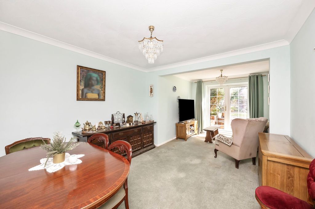 Property photo 2 of 22