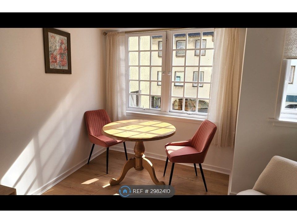 Property photo 3 of 22 Dining Area Living Room