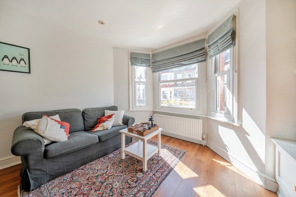 Property photo 3 of 19 Picture No. 29