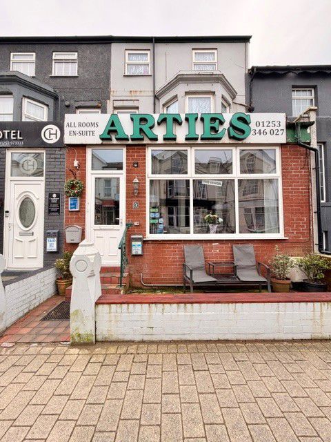 Property photo 2 of 30