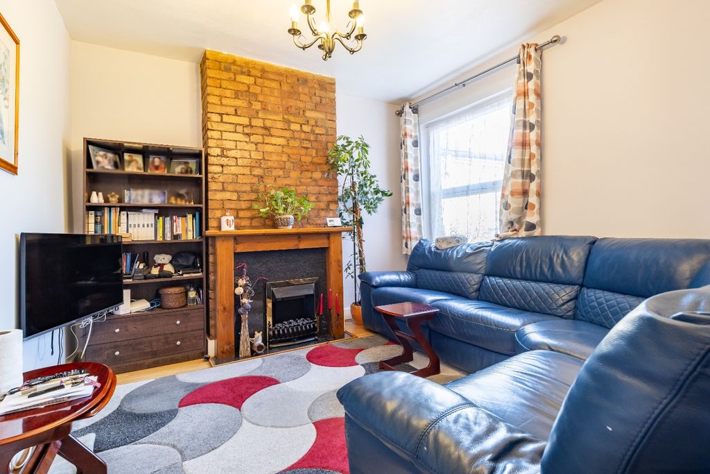 Property photo 3 of 12 4551953