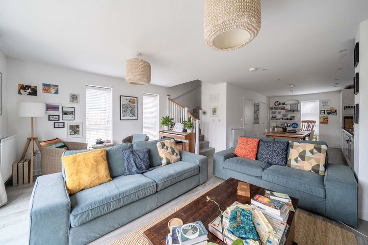 Property photo 1 of 23