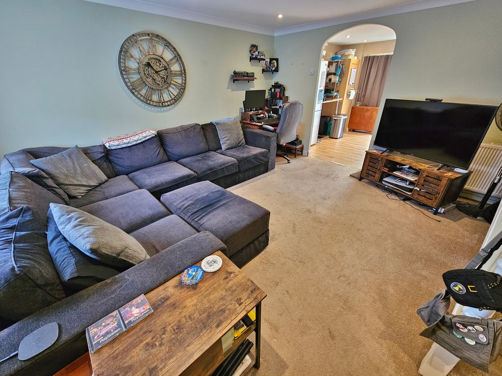 Property photo 2 of 14