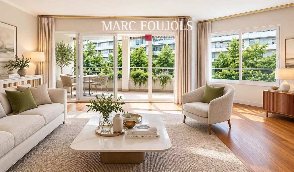 Property photo 1 of 12 Paris XVI Crossing Apartment Of 101 m2 With Balconies