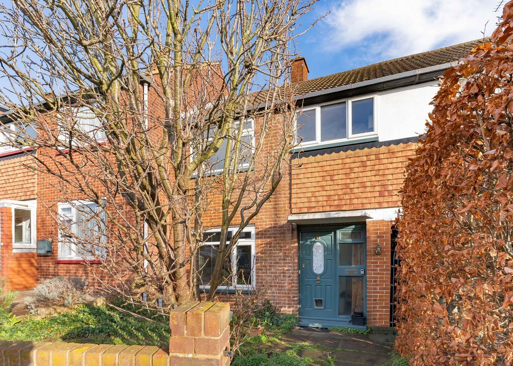 Property photo 1 of 18 Exterior