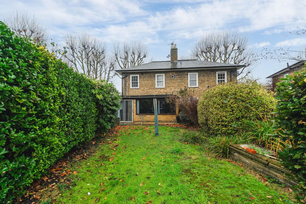 Property photo 3 of 13