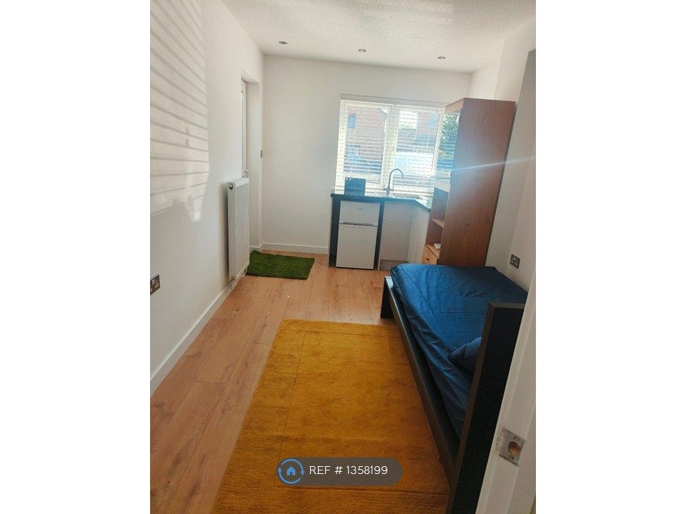 Property photo 2 of 3