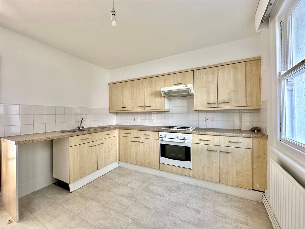 Property photo 2 of 13 Picture No. 19