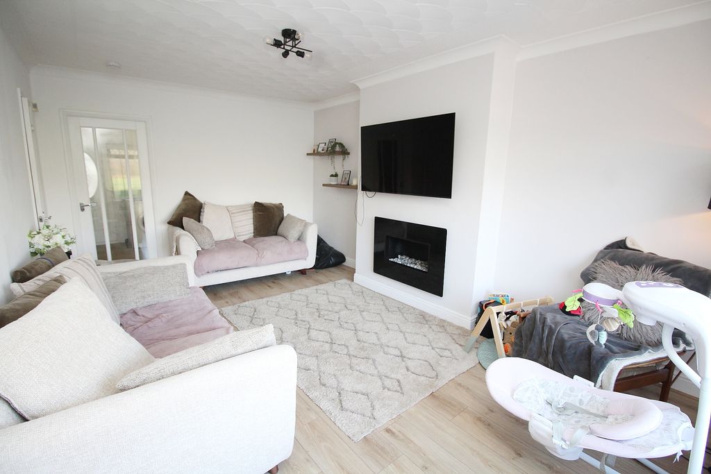 Property photo 3 of 15