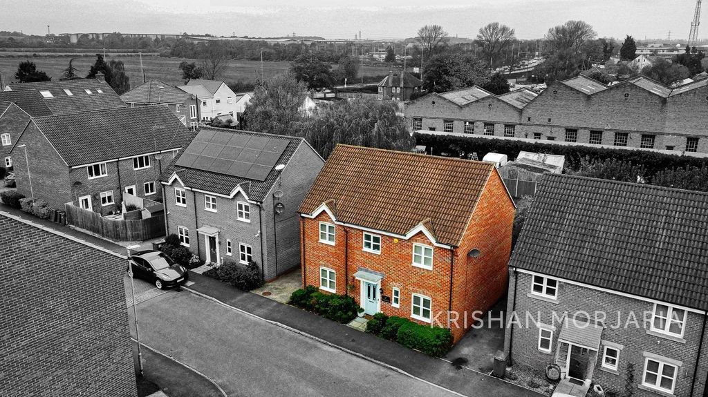 Property photo 1 of 24