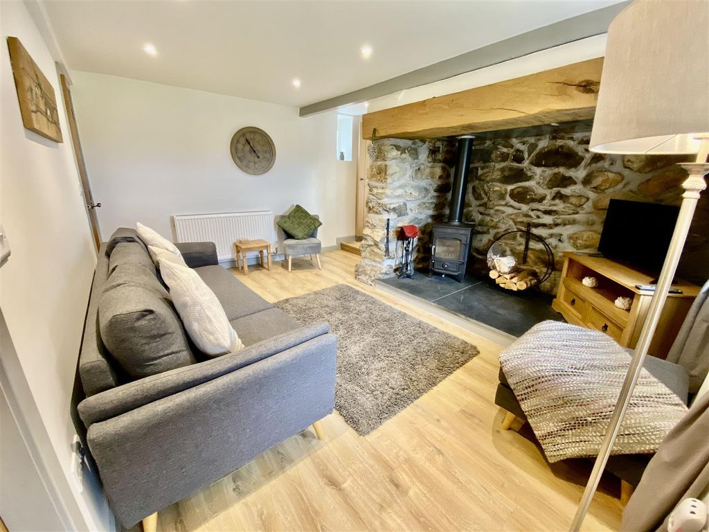 Property photo 2 of 29 Da027Bfd-21C1-4DC5-8070-Ab81Fb02694E.Jpeg