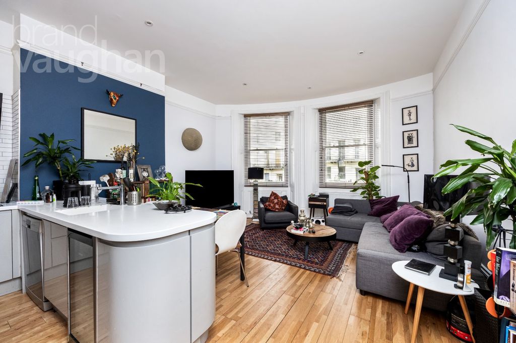 Property photo 2 of 19 Picture No. 02