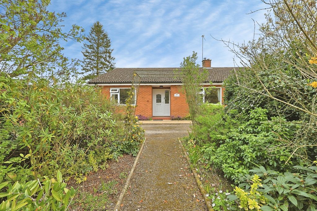 Property photo 2 of 25