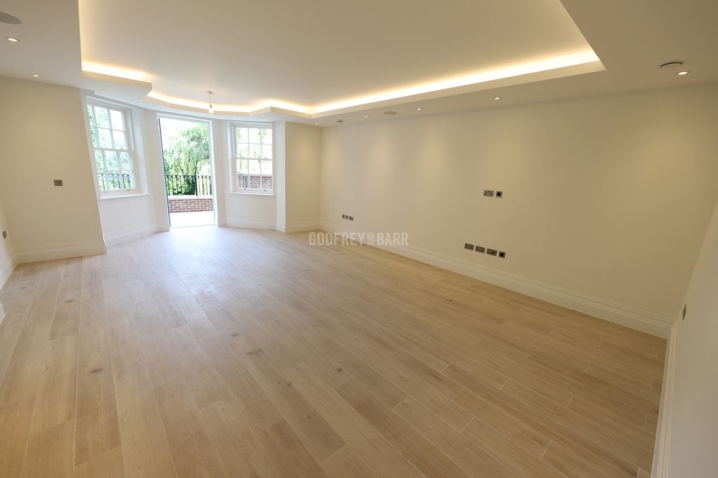 Property photo 2 of 25