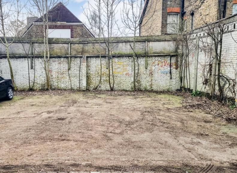 Property photo 3 of 8 Photo 1