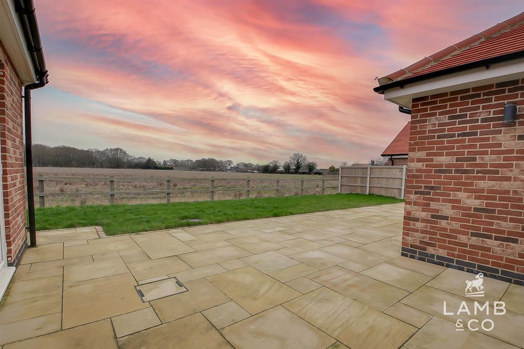 Property photo 3 of 16