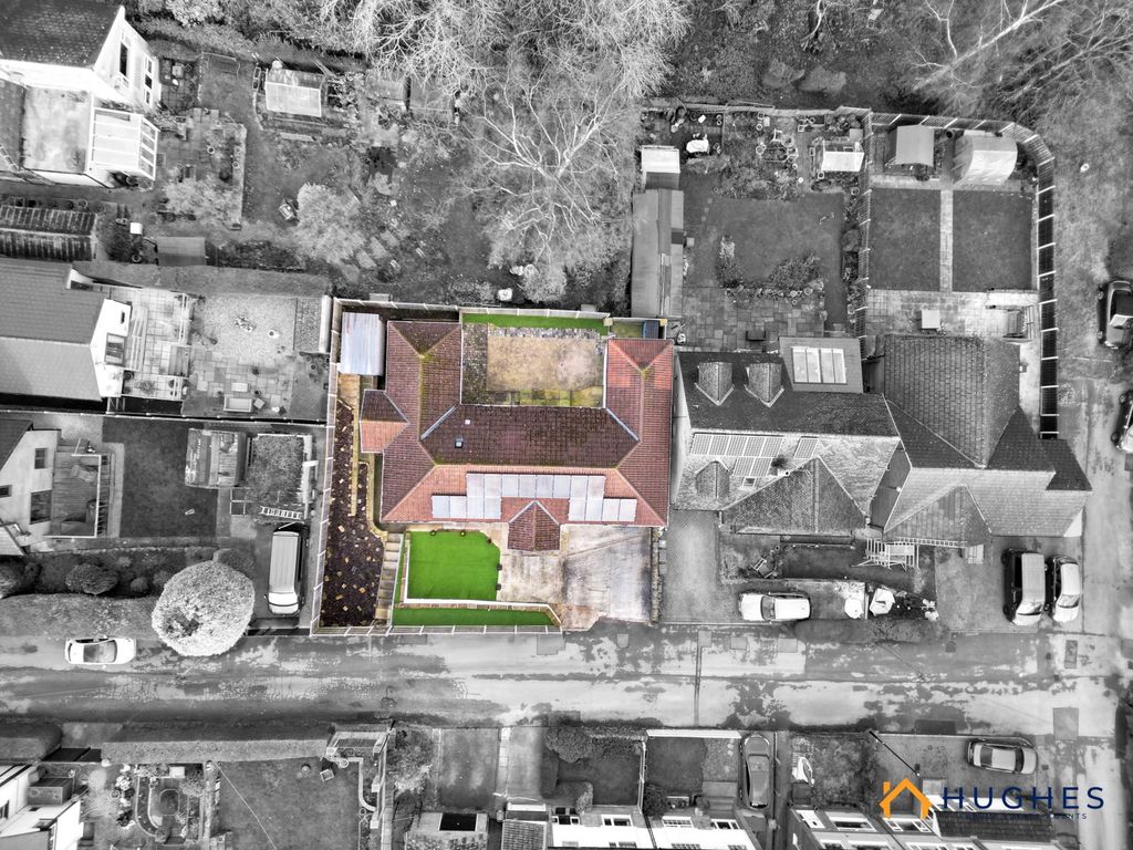 Property photo 3 of 28