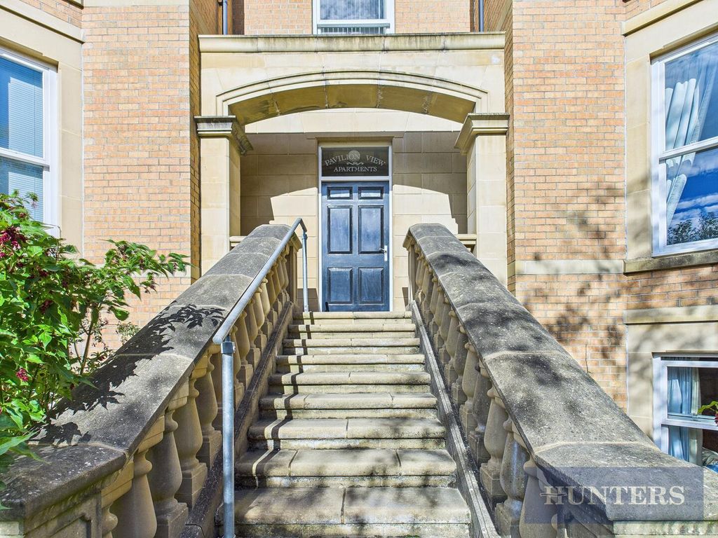 Property photo 2 of 17 Front (Exterior)