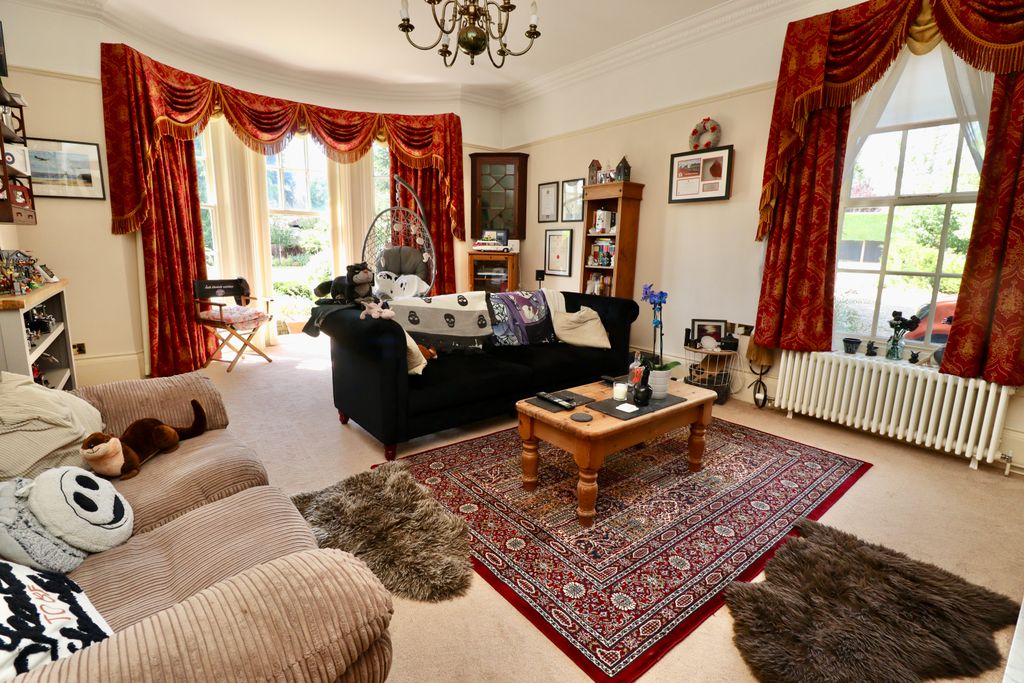 Property photo 3 of 14 Img_7328