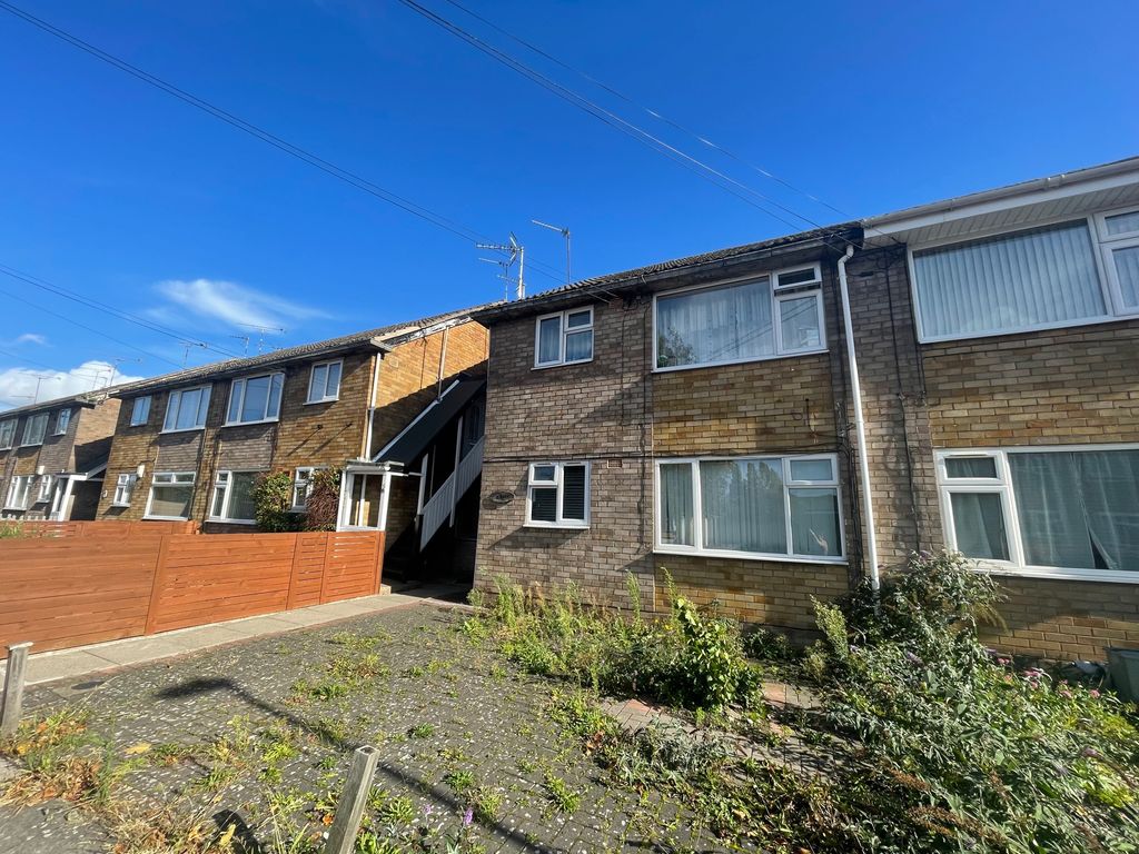 Property photo 1 of 4 Bedroom 1