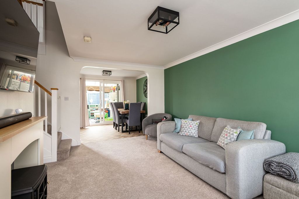 Property photo 3 of 20