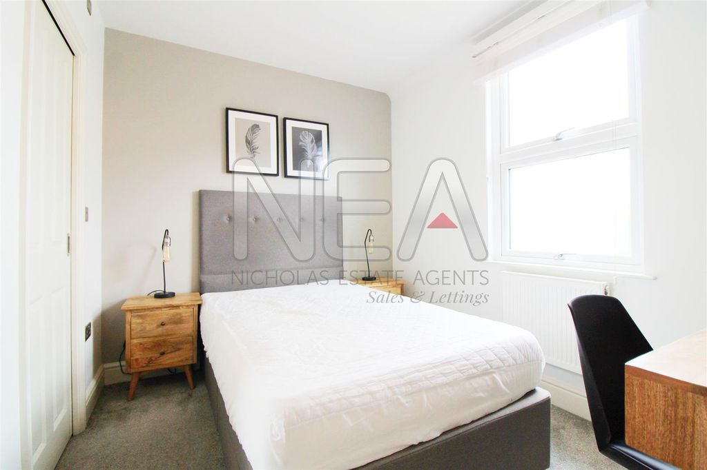 Property photo 1 of 6 Room One