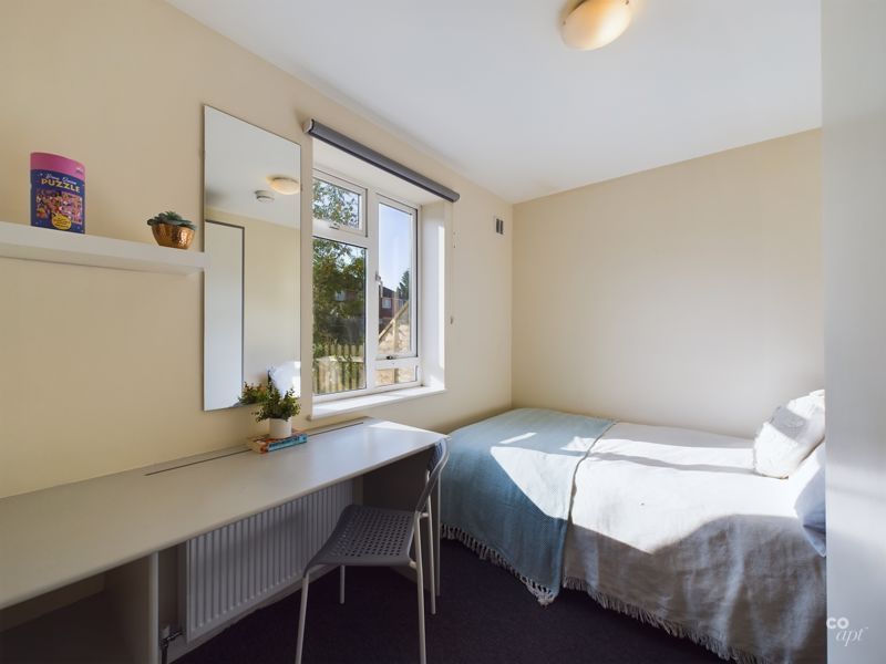 Property photo 2 of 12 Photo 13