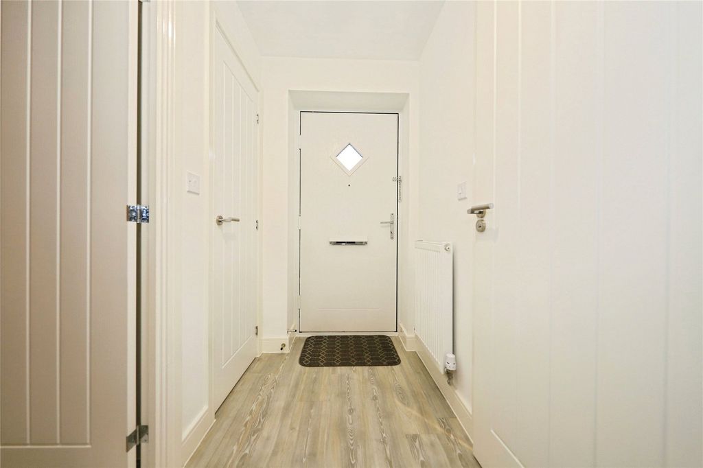 Property photo 2 of 22 Picture No. 15