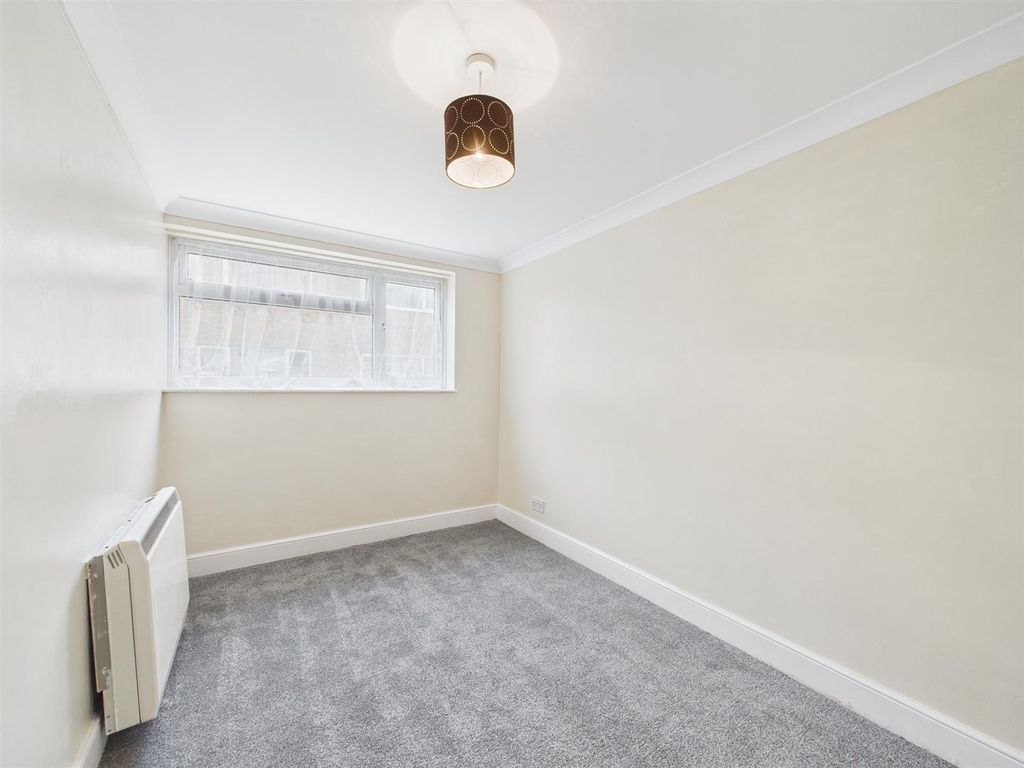 Additional image 10 of 2 bed flat for saleSouth Coast Road, Telscombe Cliffs, Peacehaven BN10