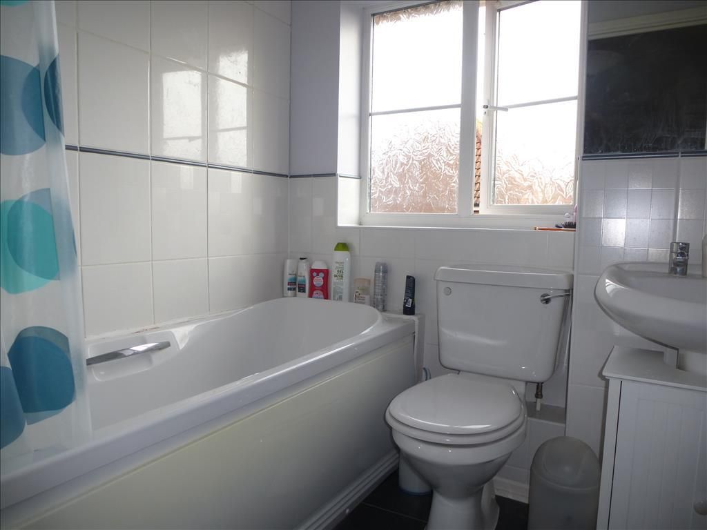 Property photo 3 of 6 Bathroom