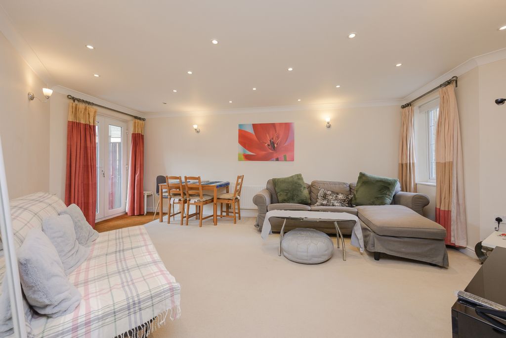 Property photo 3 of 5 Picture No. 21