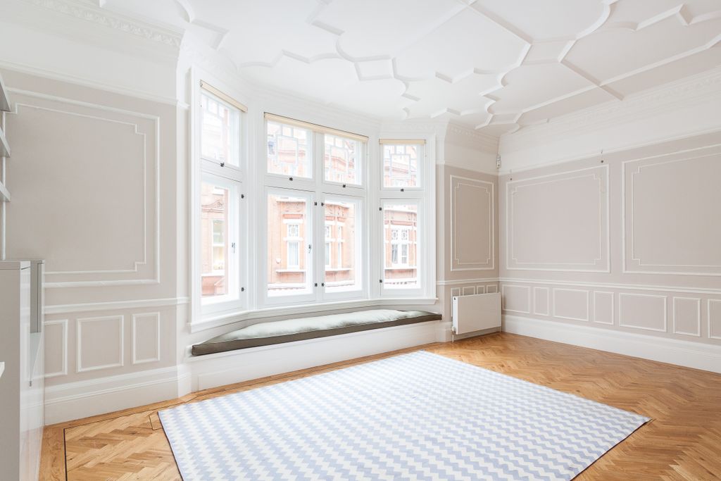 Property photo 2 of 5 B - 19 Draycott Place Sw3-3 (1)