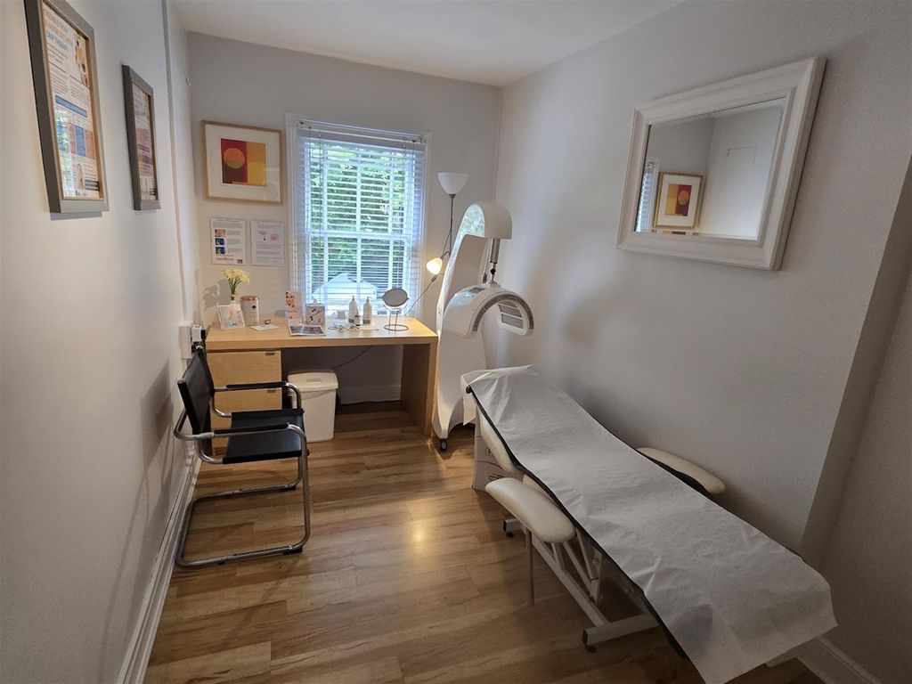 Property photo 2 of 6 Photo 1