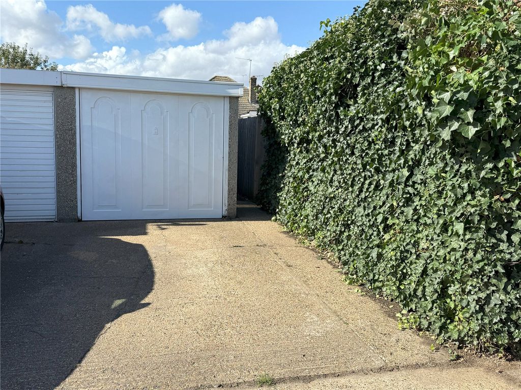 Property photo 3 of 23 Picture No. 03