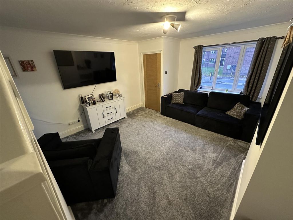 Property photo 3 of 11 Photo 06-11-2025, 11 42 40.Jpg