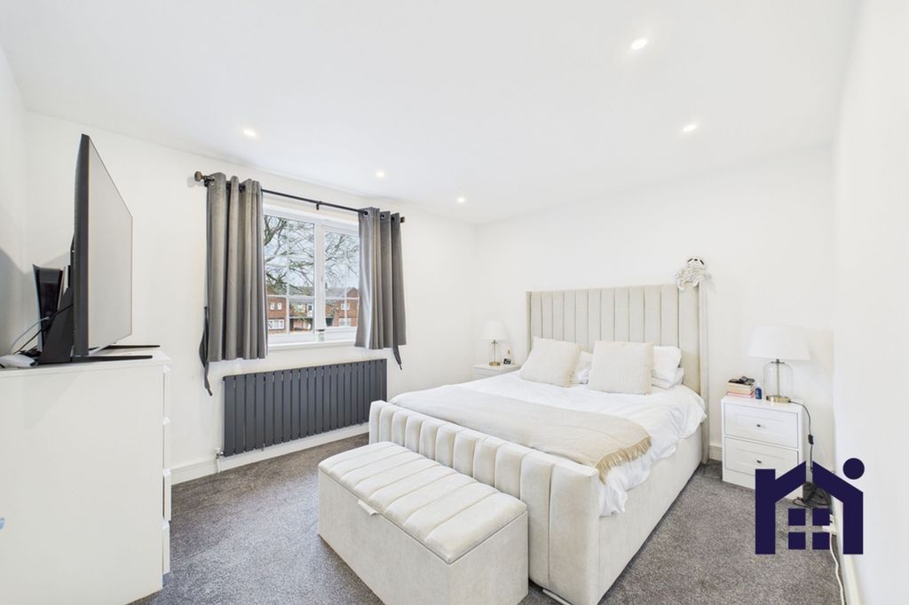 Property photo 3 of 24 Bedroom One