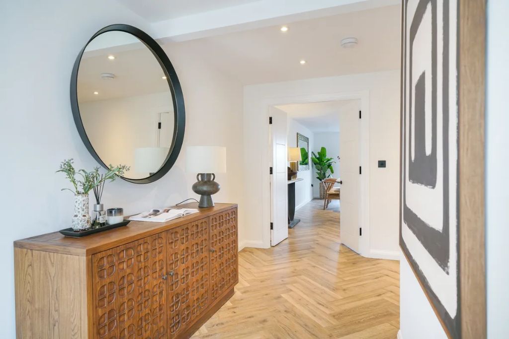Property photo 2 of 33