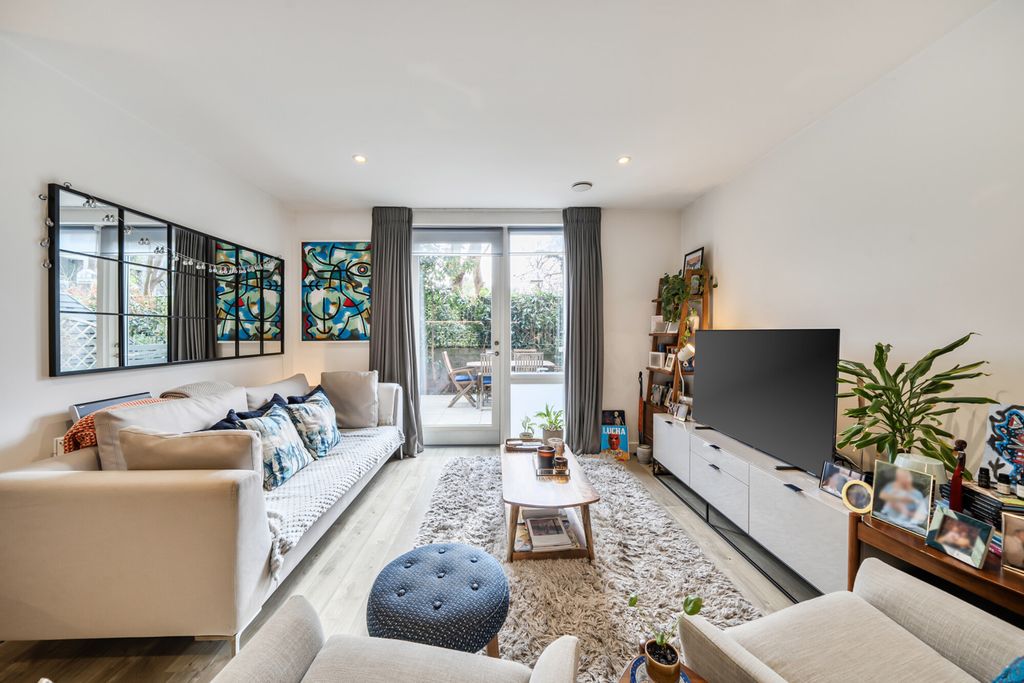 Property photo 2 of 22 1418591-11-69A6E7...