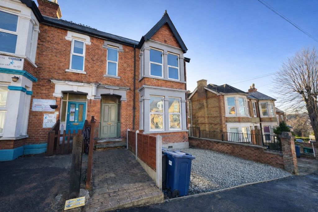 Property photo 1 of 6