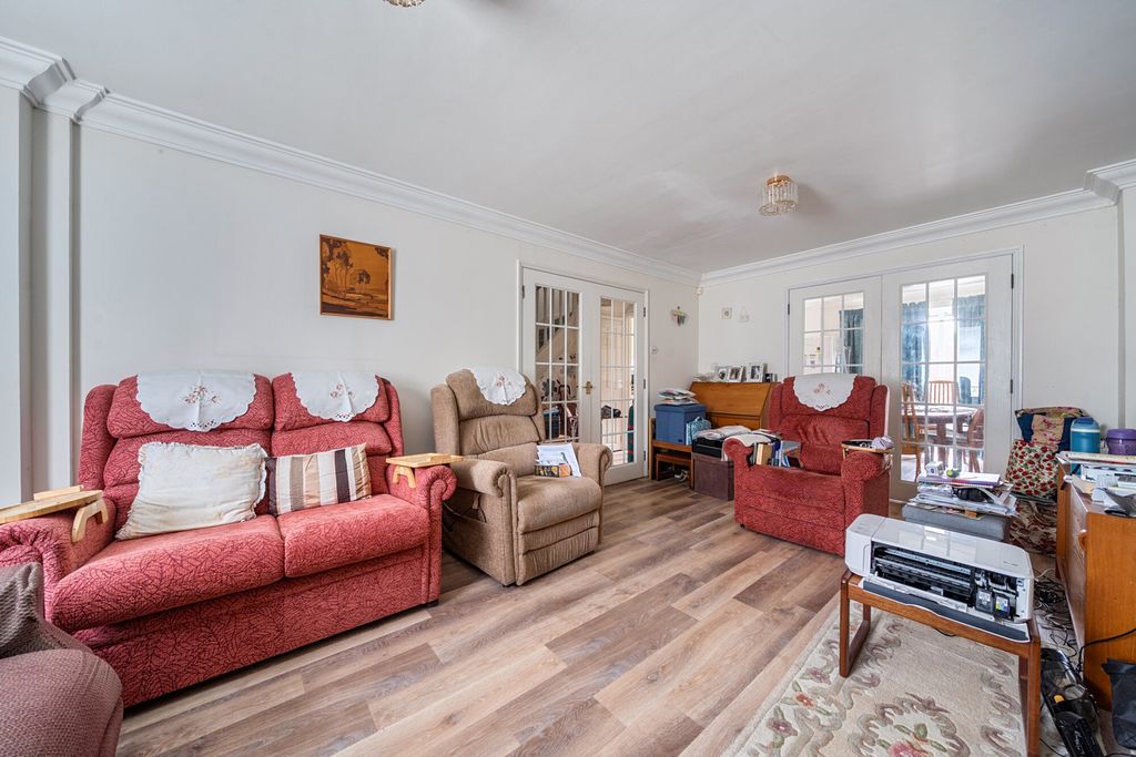 Property photo 3 of 20 Reception