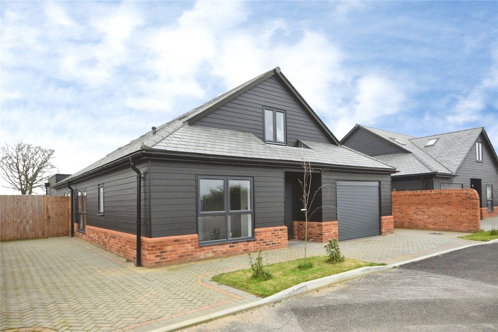 Property photo 1 of 14 Picture No. 11