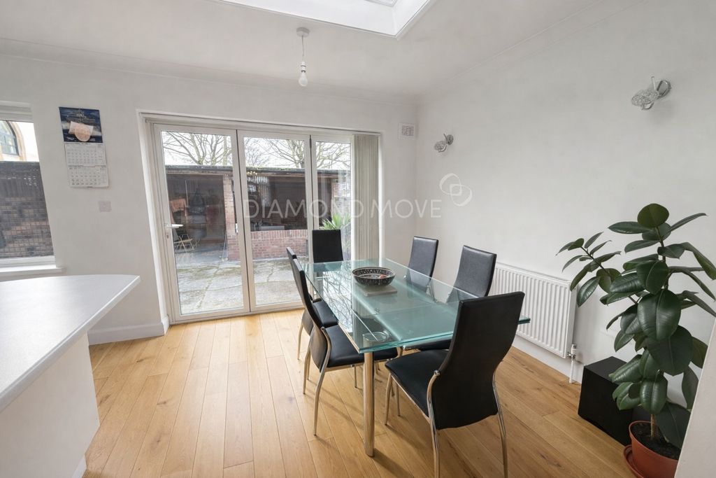 Property photo 3 of 15 Photo 3