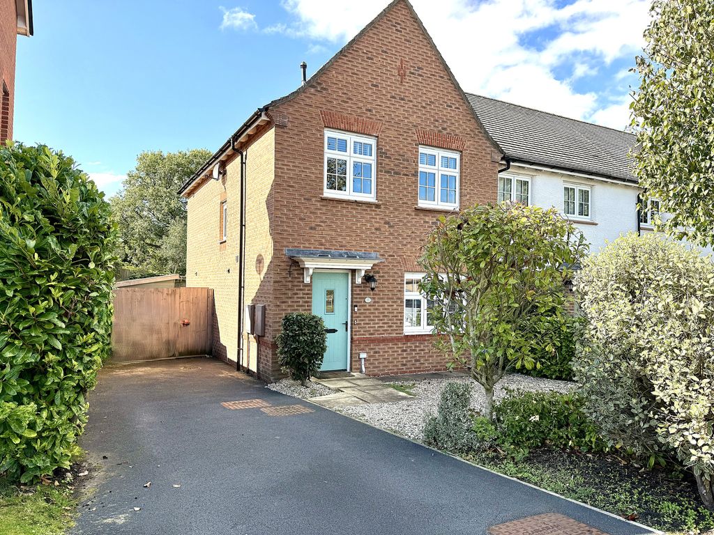 Property photo 1 of 27