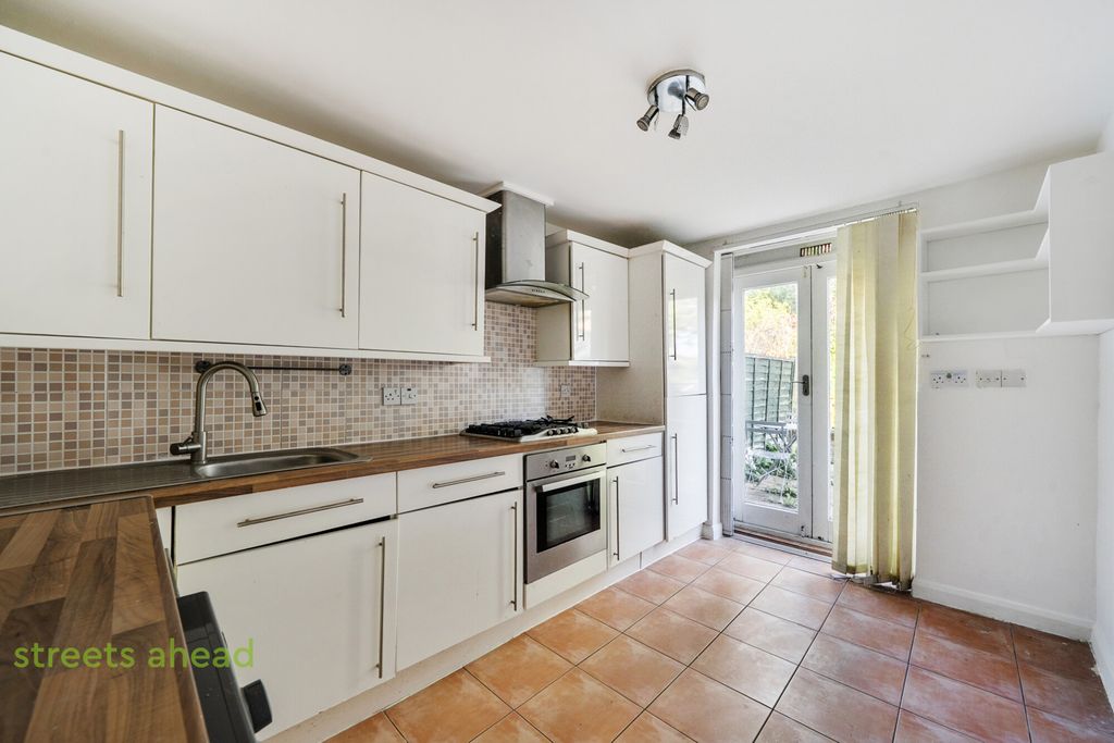 Property photo 3 of 15 B3c95d30-35B6-408...