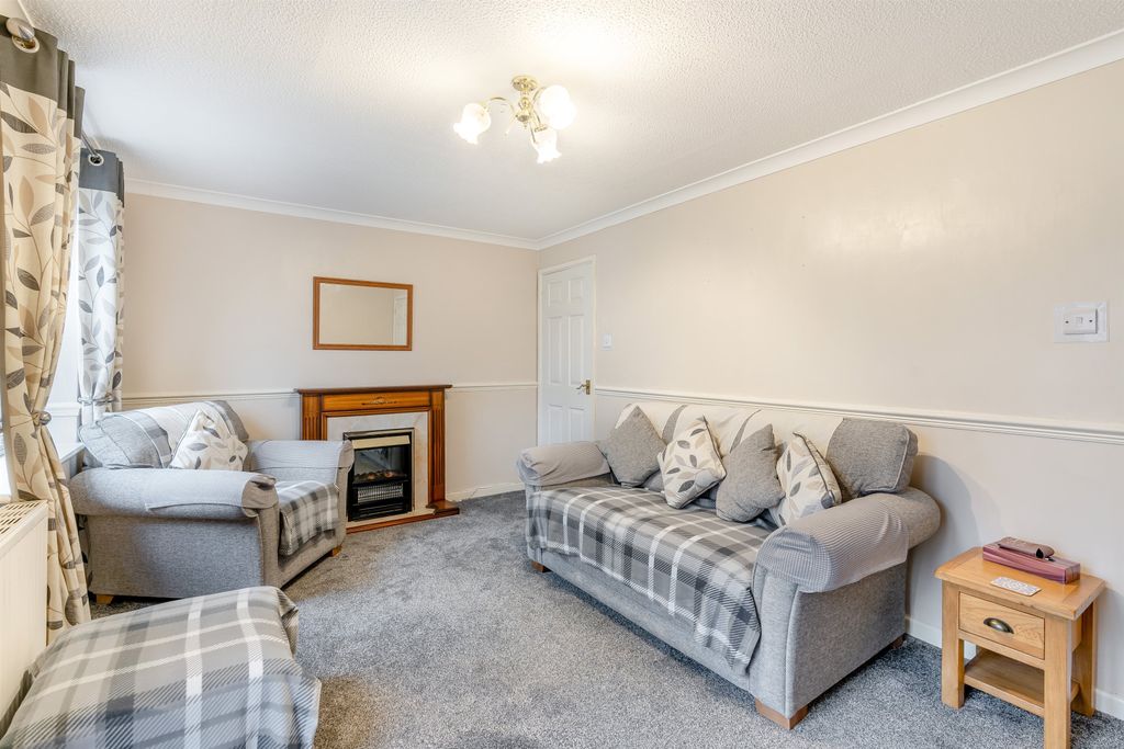 Property photo 3 of 22